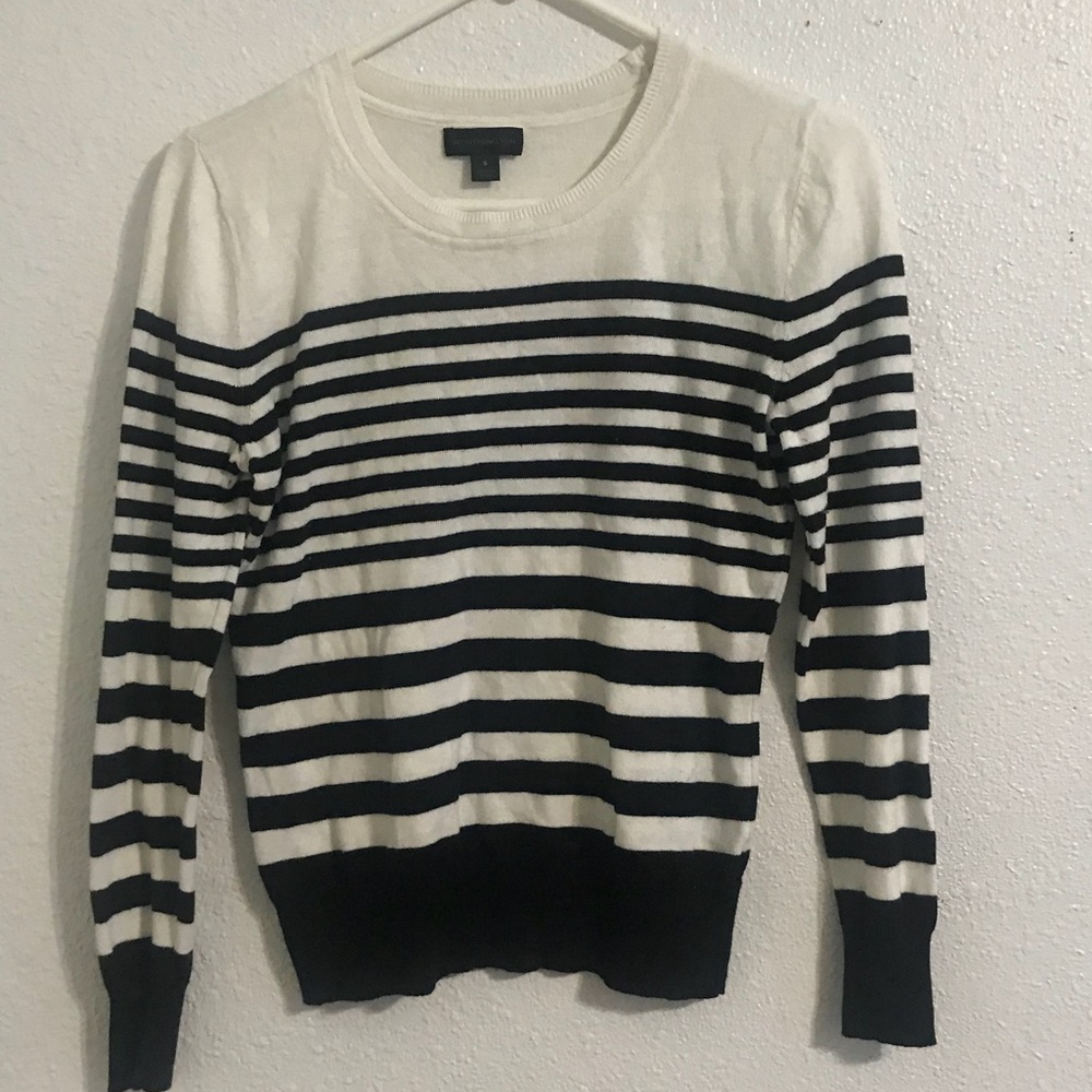 A black and White stripped shirt from Woethington